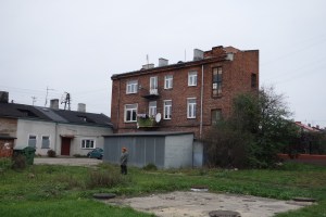 A former Jewish home with characteristic flat back